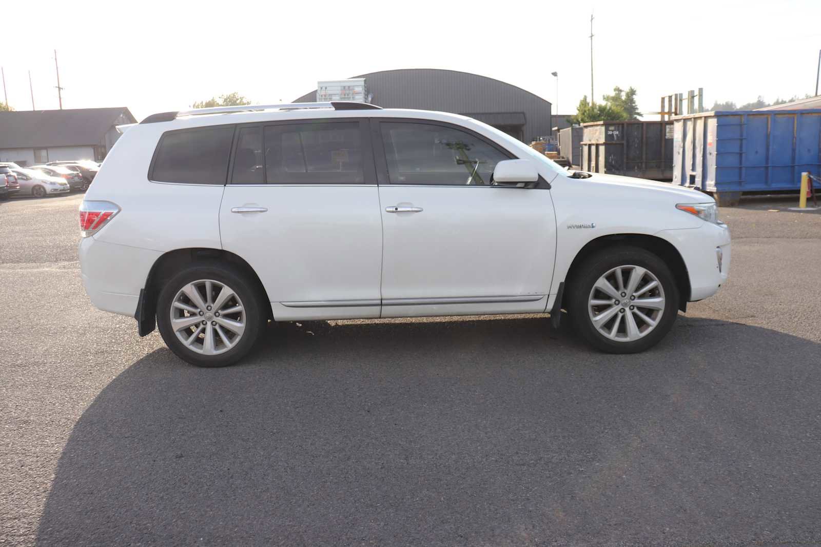 Used 2013 Toyota Highlander Limited AWD/4WD image 4