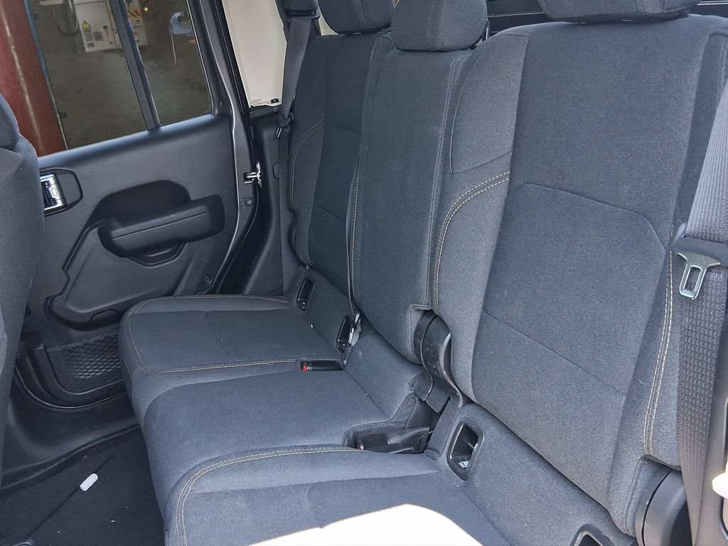 Used 2025 Jeep Gladiator Sport AWD/4WD image 11