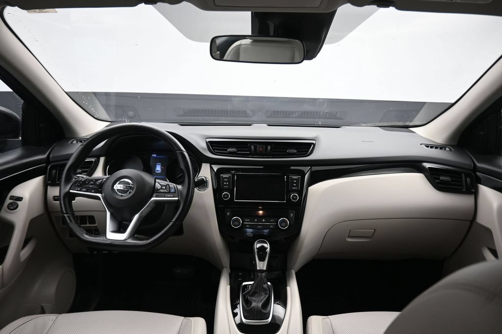 Used 2022 Nissan Rogue Sport SL AWD/4WD image 40