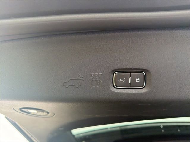 Used 2025 Ford Expedition Max Platinum w/ Driver's Package image 14