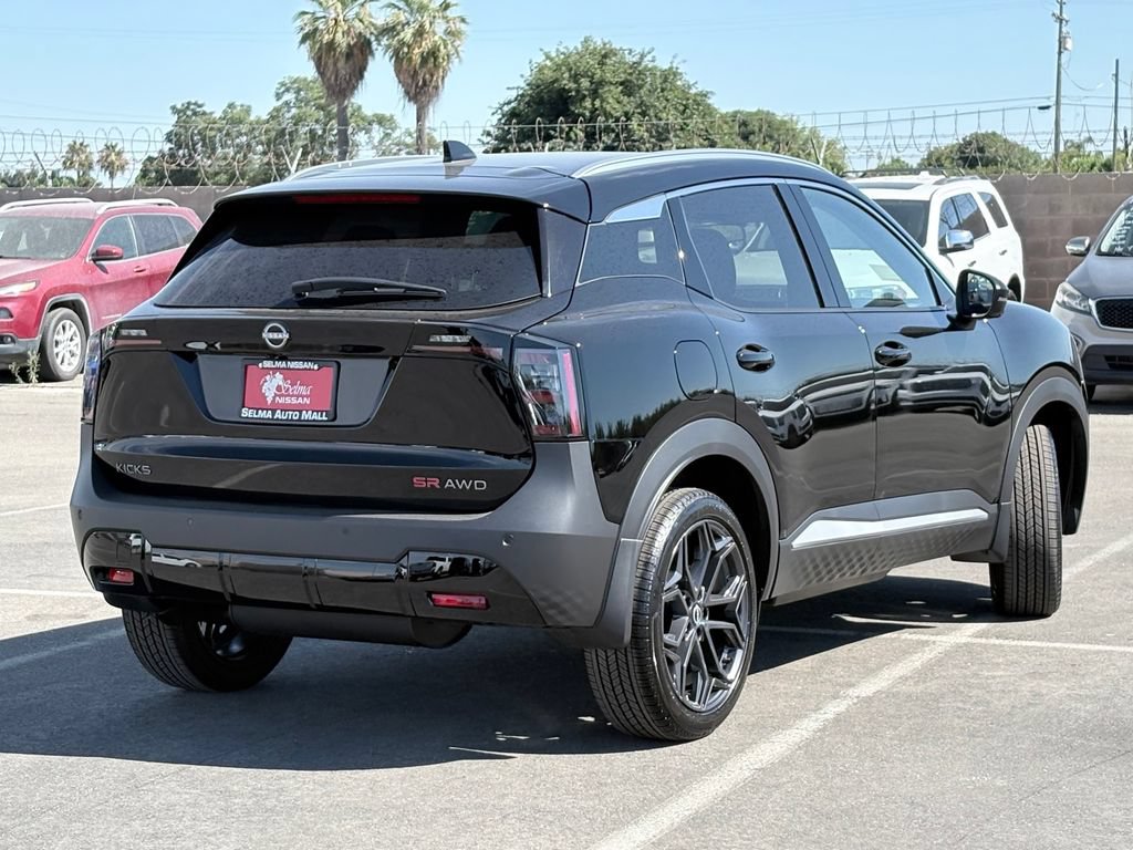 New 2026 Nissan Kicks SR AWD/4WD image 4