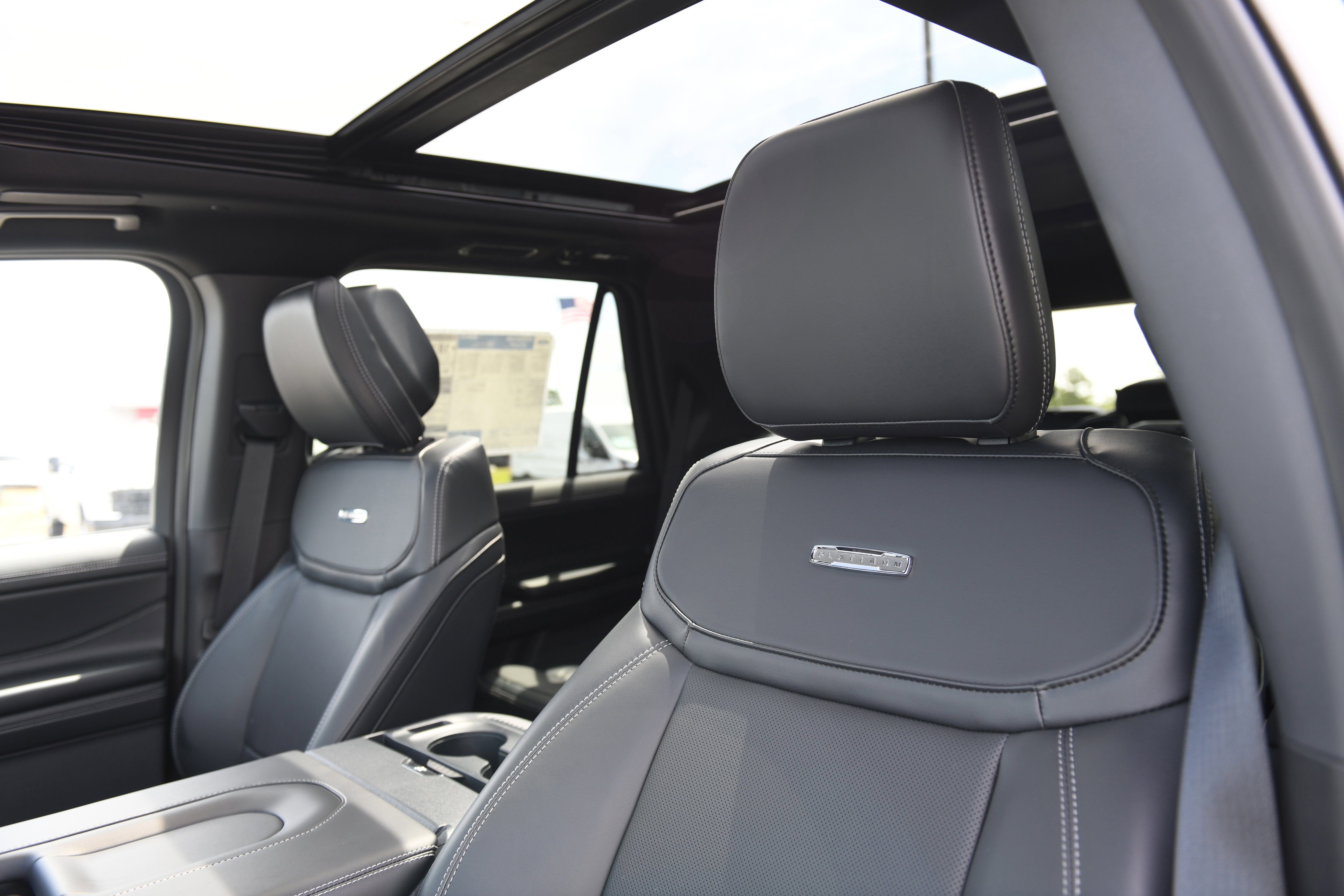 New 2026 Ford Expedition Platinum AWD/4WD image 17