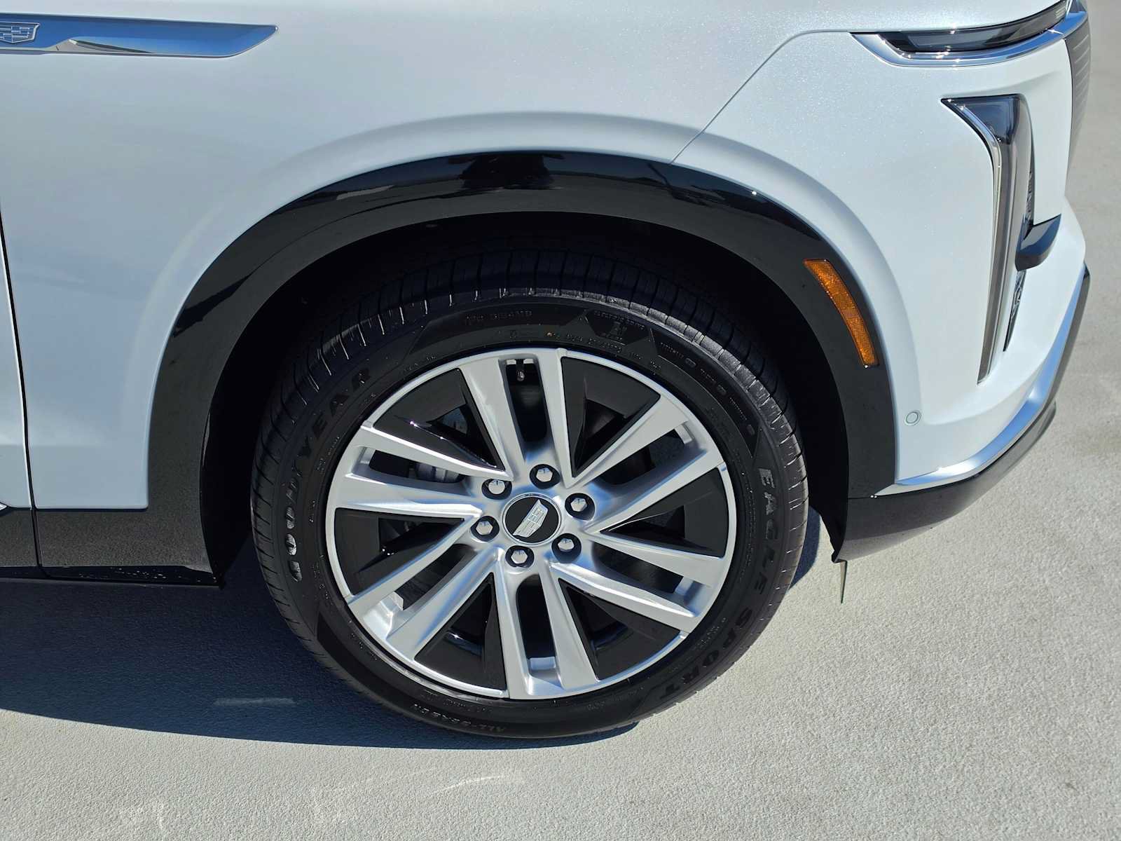 New 2027 Cadillac Vistiq Luxury AWD/4WD image 10