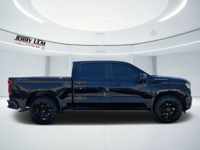 Used 2023 Chevrolet Silverado 1500 RST AWD/4WD image 2