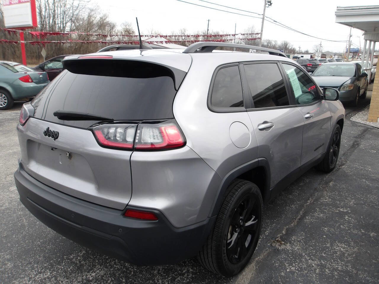 Used 2020 Jeep Cherokee Latitude Plus image 5