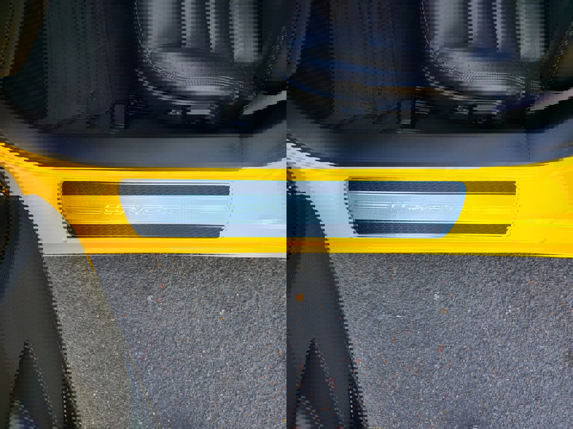 Used 2010 Chevrolet Corvette Convertible w/ Preferred Equipment Group image 17