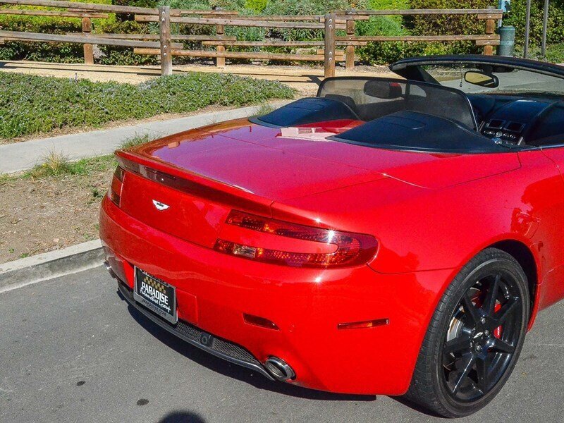 Used 2008 Aston Martin V8 Vantage Roadster RWD image 18