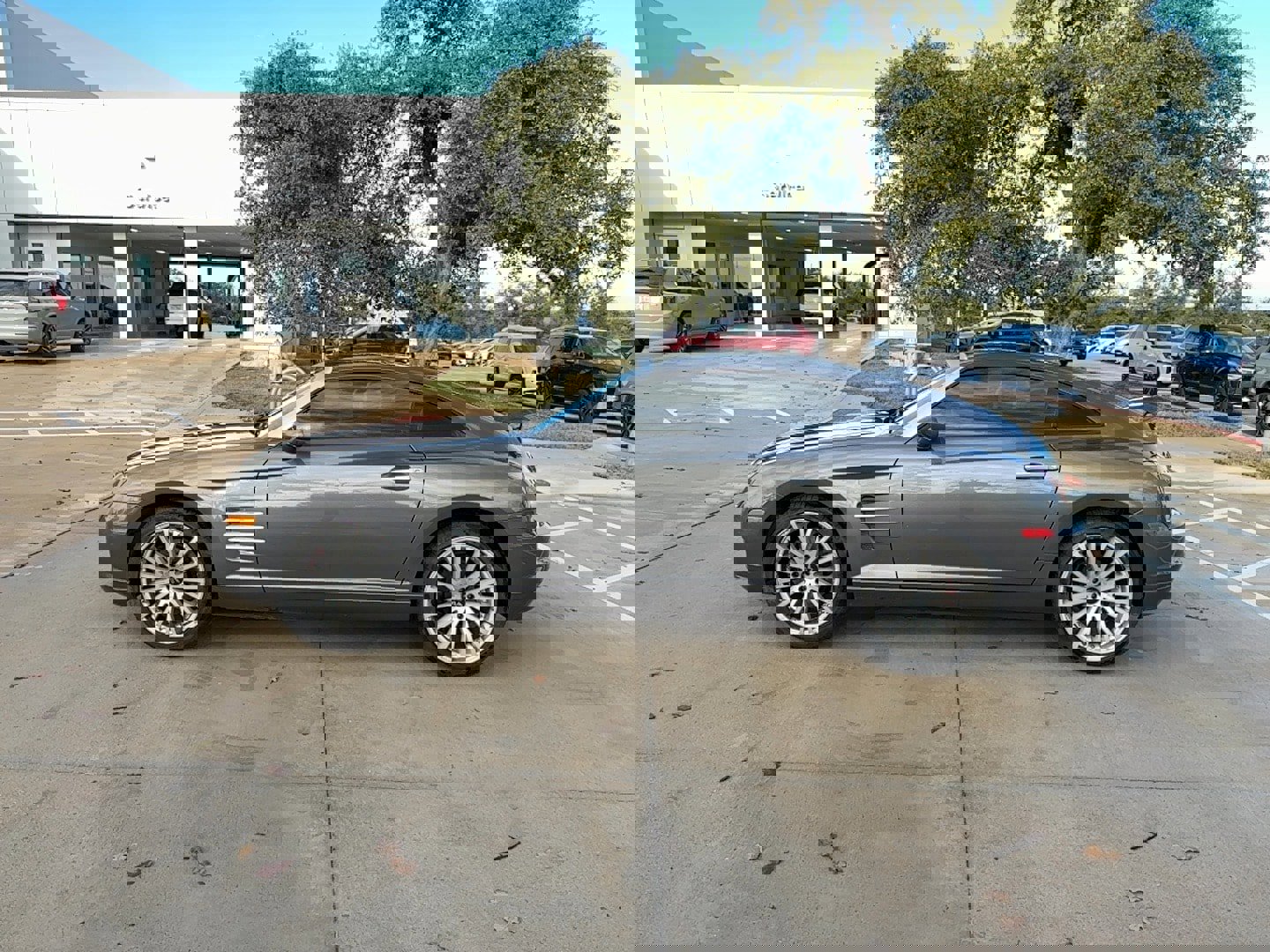 Used 2005 Chrysler Crossfire Limited image 3