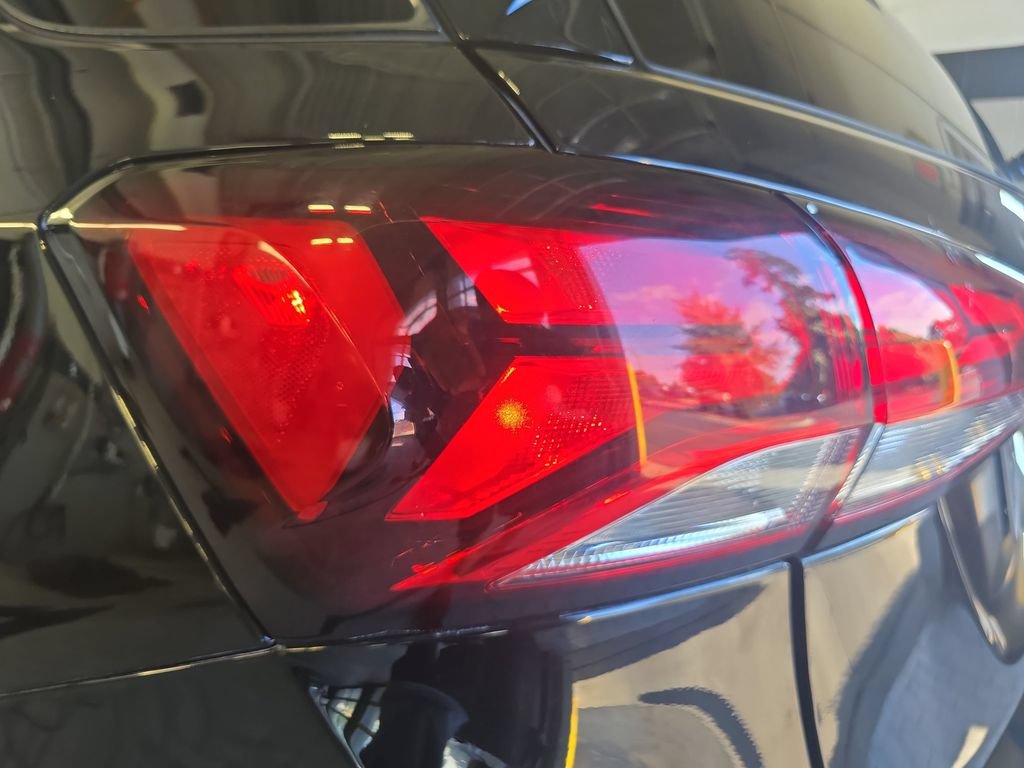 Used 2022 Chevrolet Equinox LT FWD image 34