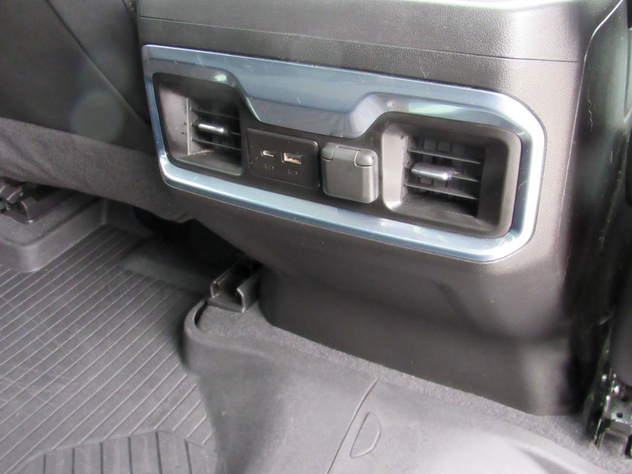 Used 2022 Chevrolet Silverado 1500 LTZ AWD/4WD image 40