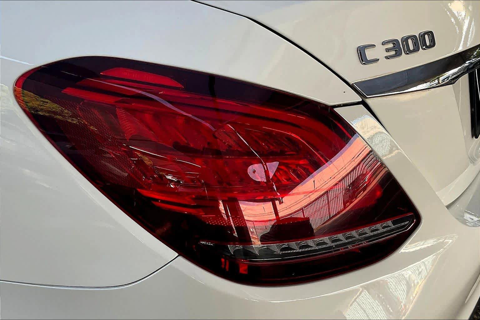 Used 2020 Mercedes-Benz C 300 4MATIC Sedan image 28