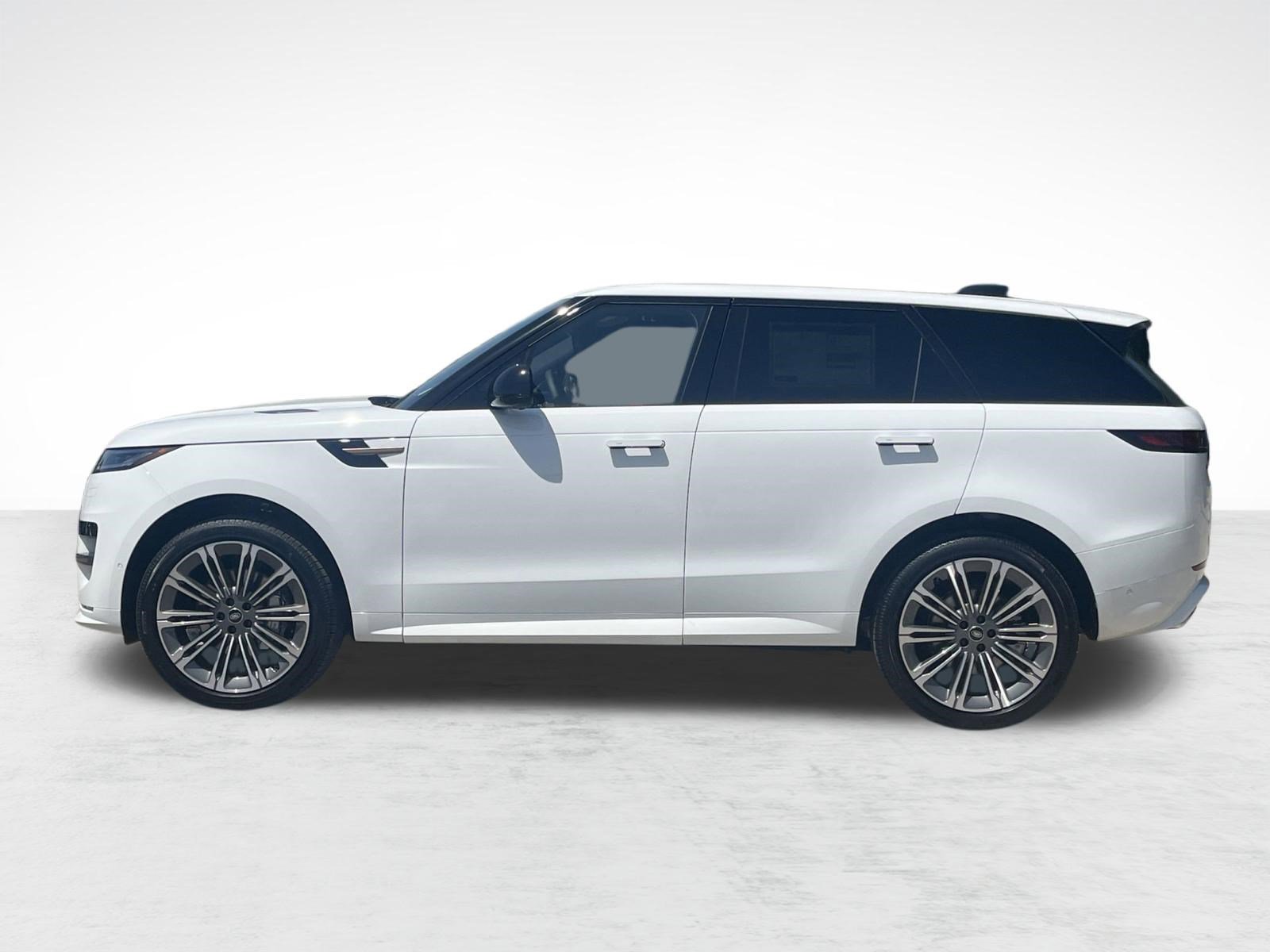 Used 2025 Land Rover Range Rover Sport Dynamic SE image 2