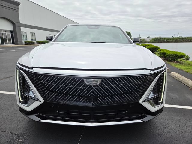 Used 2024 Cadillac Lyriq Luxury AWD/4WD image 14