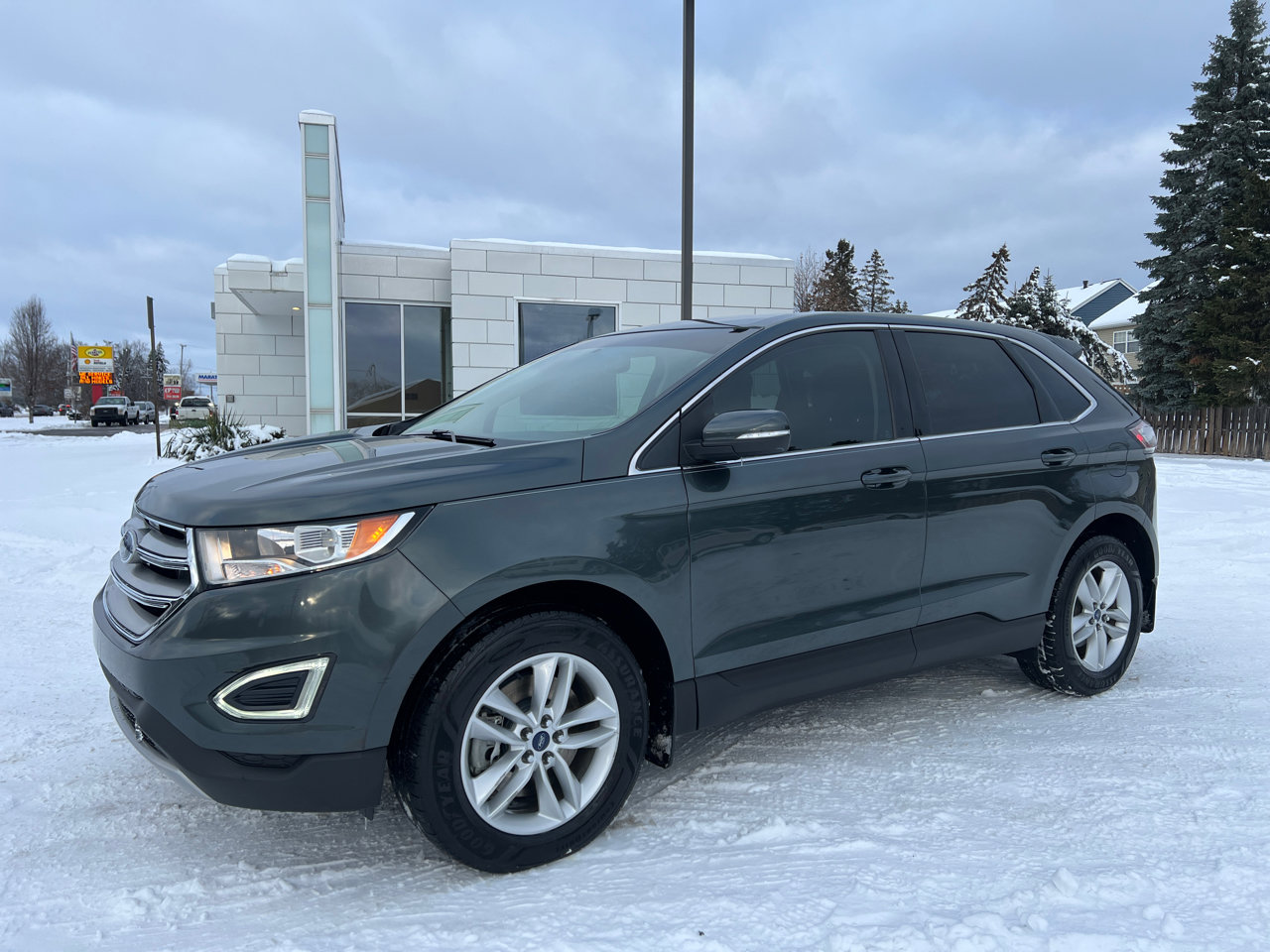 Used 2015 Ford Edge SEL image 5