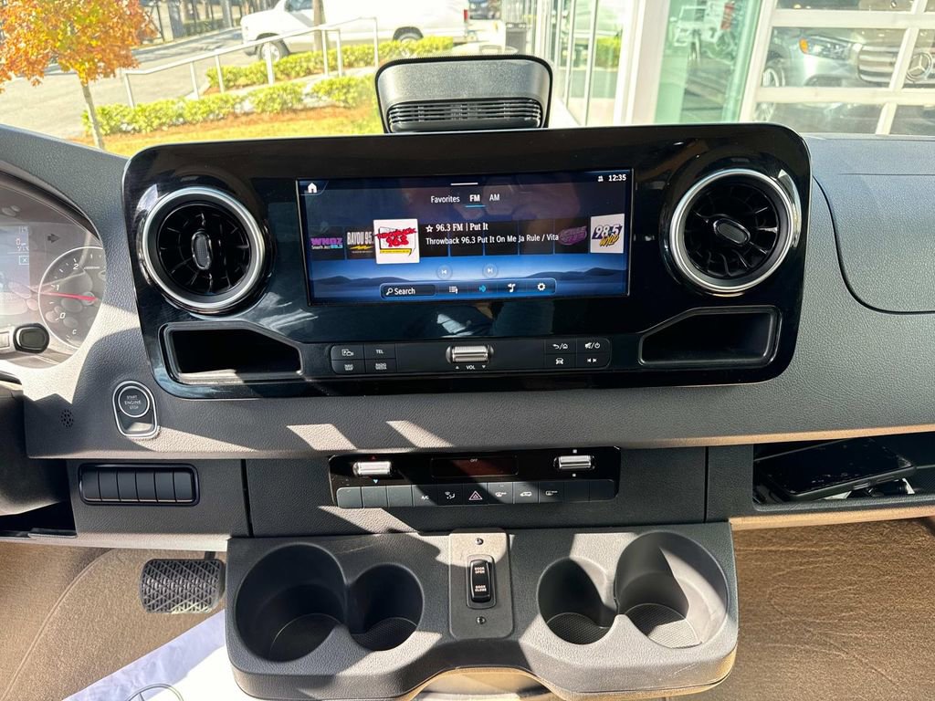 Used 2025 Mercedes-Benz Sprinter 3500 image 24