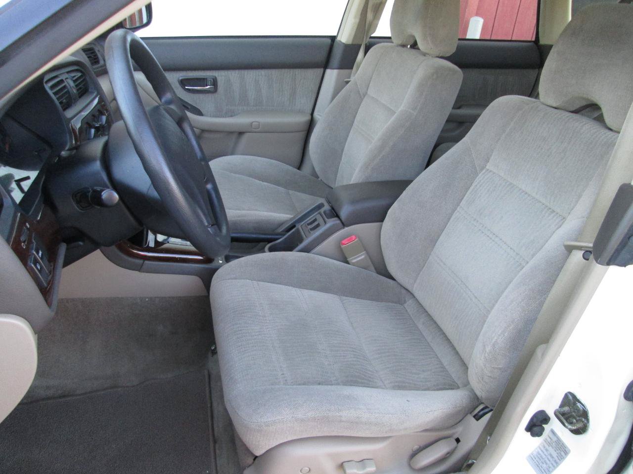 Used 2001 Subaru Outback Wagon AWD/4WD image 15