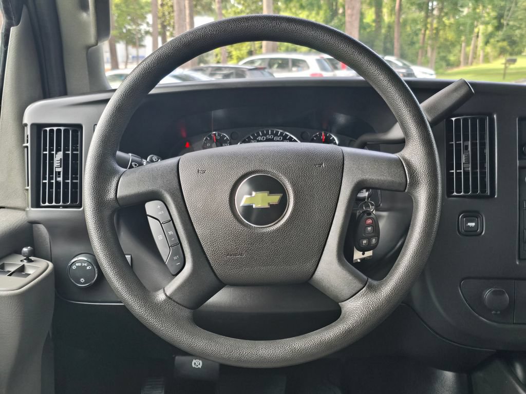 Used 2025 Chevrolet Express 3500 LT w/ LT Preferred Equipment Group RWD image 14