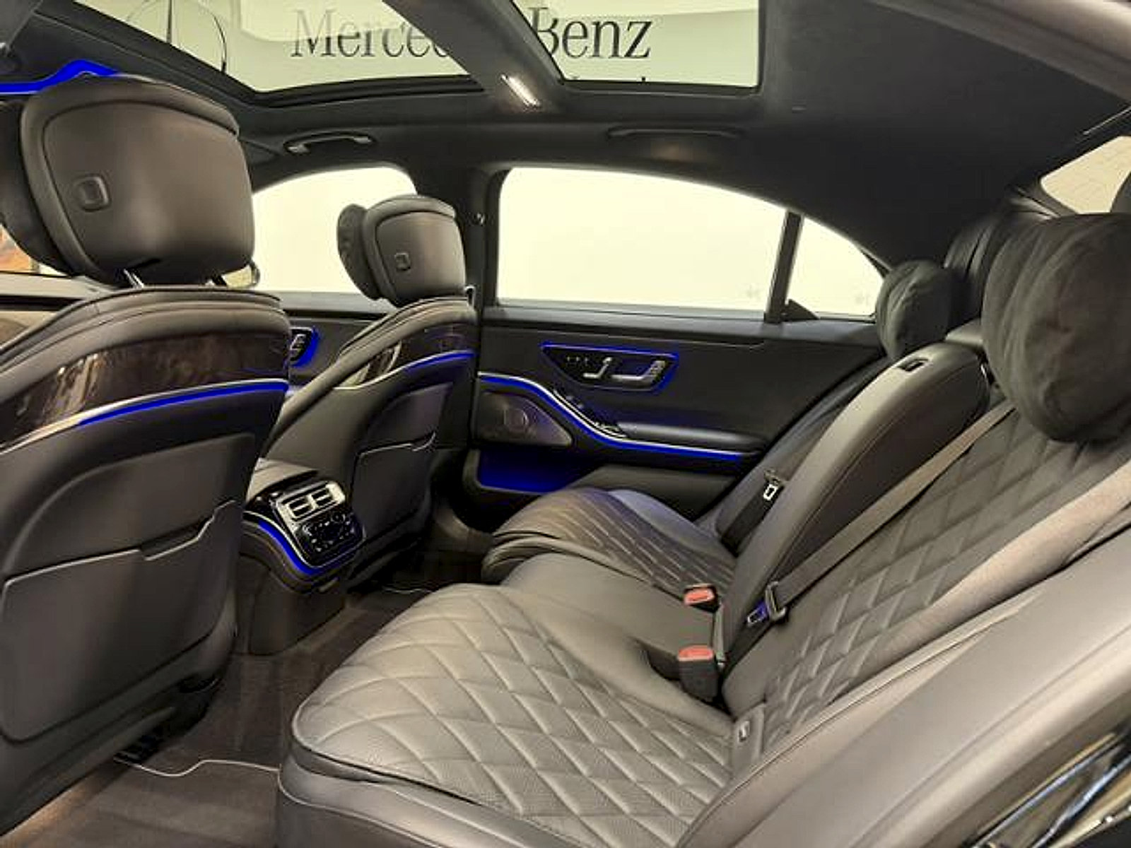 Used 2025 Mercedes-Benz S 580 4MATIC Sedan image 22