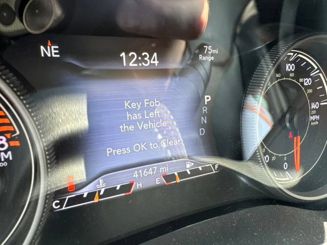 Used 2019 Jeep Cherokee Limited AWD/4WD image 13