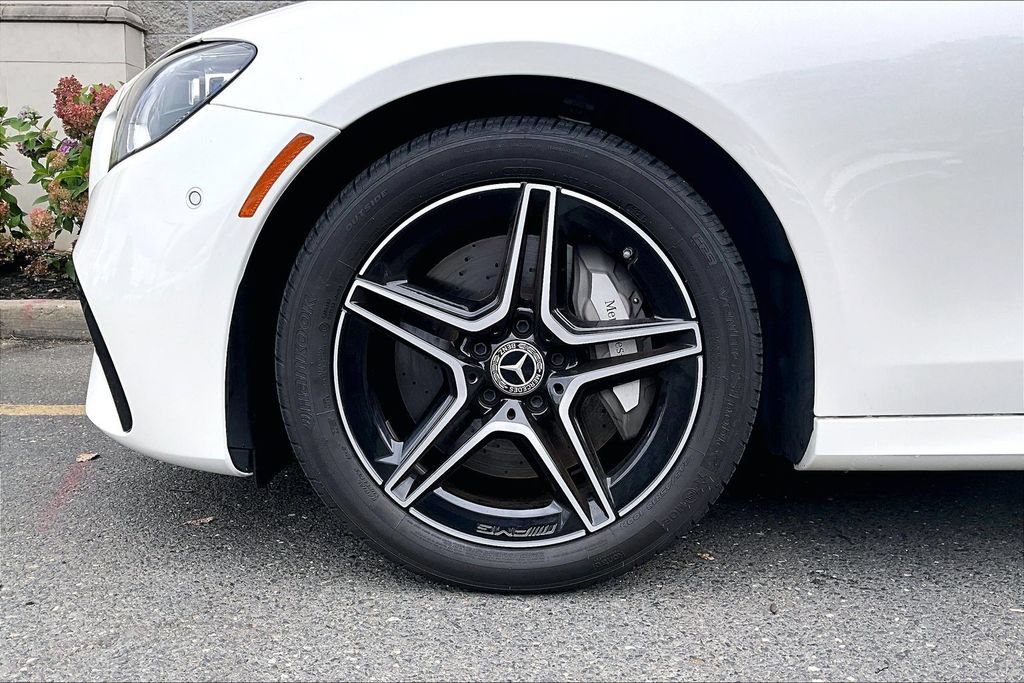 Used 2022 Mercedes-Benz E 350 4MATIC Sedan w/ Driver Assistance Package image 8