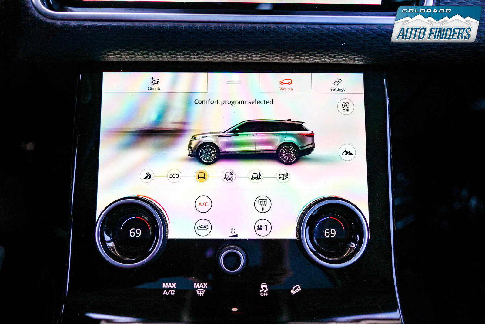 Used 2020 Land Rover Range Rover Velar S image 23