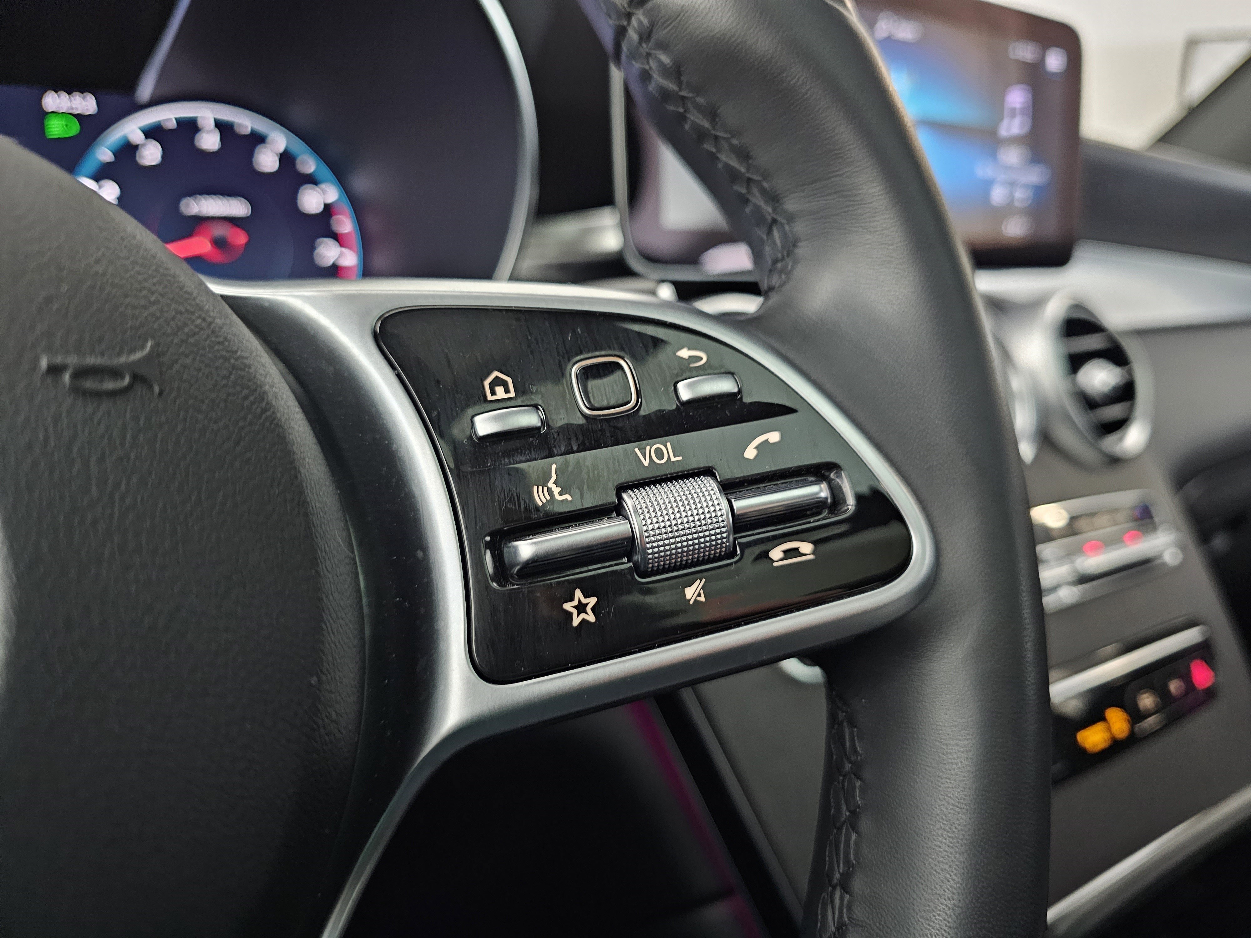 Certified 2022 Mercedes-Benz GLC 300 4MATIC image 41
