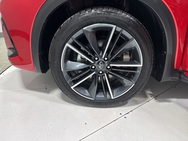 Used 2025 INFINITI QX55 Essential image 10