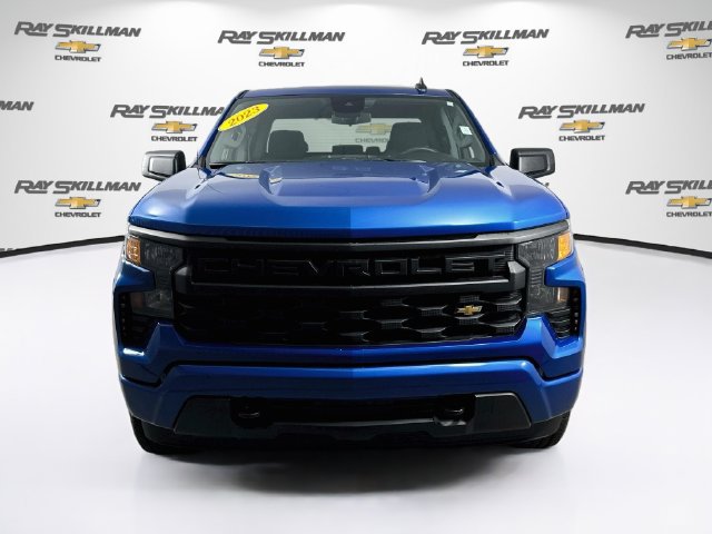 Used 2023 Chevrolet Silverado 1500 Custom AWD/4WD image 2