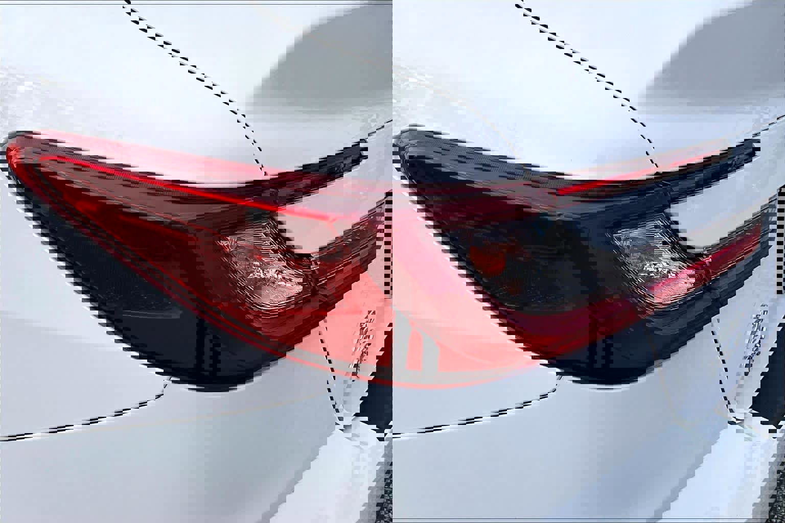 Used 2025 Toyota Camry SE image 28