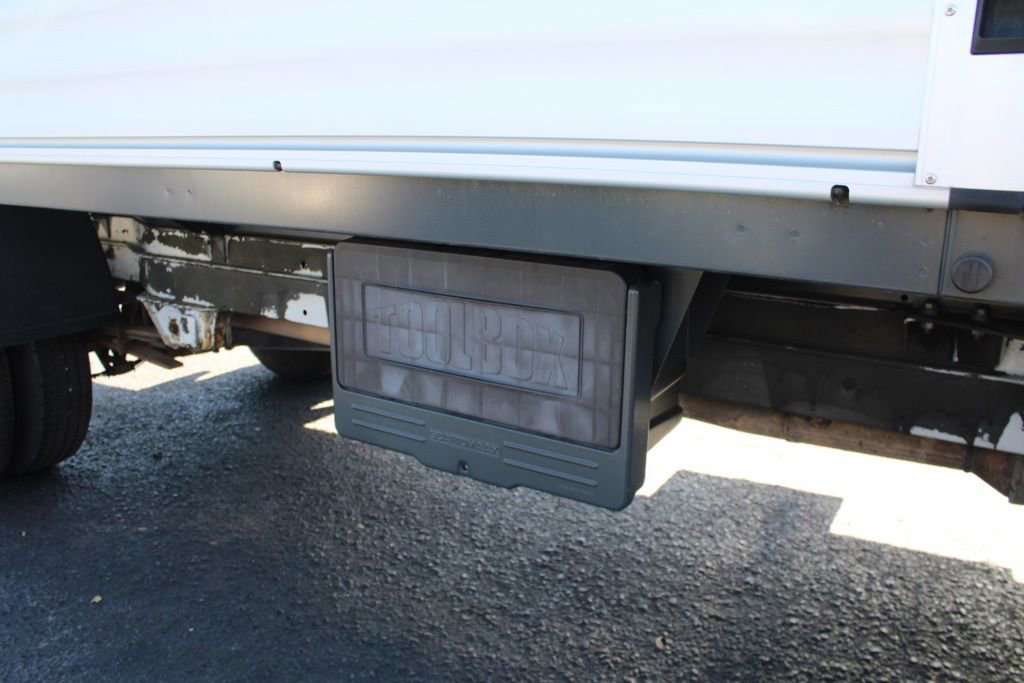 Used 2015 Freightliner Sprinter 3500 image 26