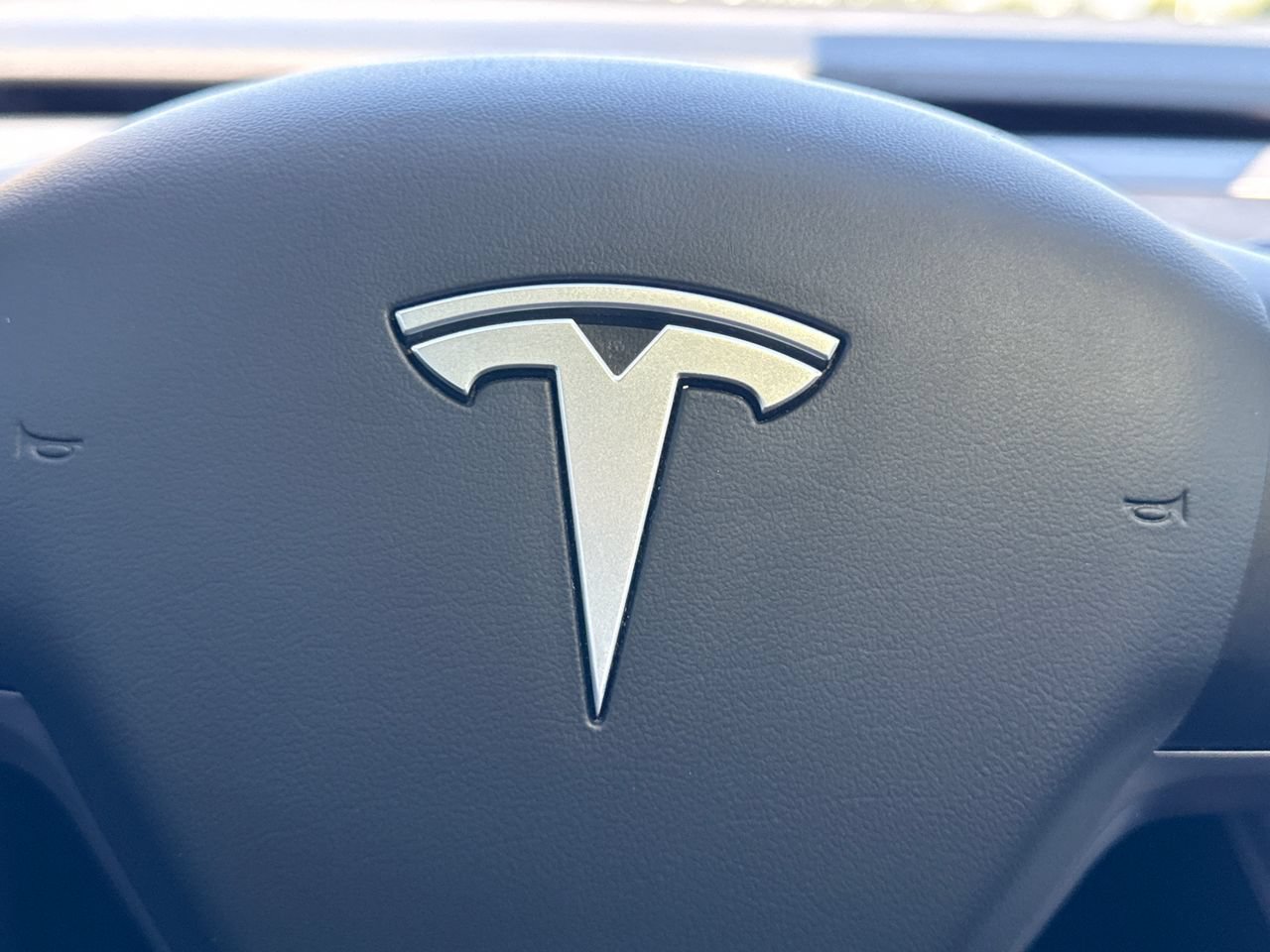 Used 2024 Tesla Model Y Long Range AWD/4WD image 23
