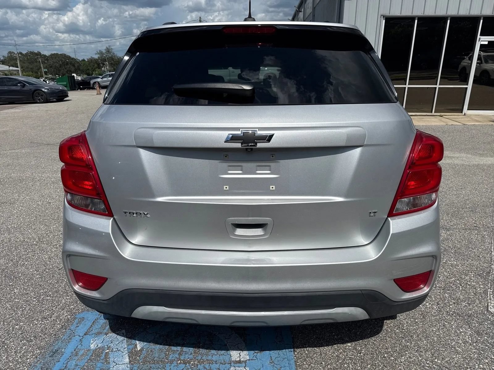 Used 2019 Chevrolet Trax LT w/ LT Convenience Package FWD image 9