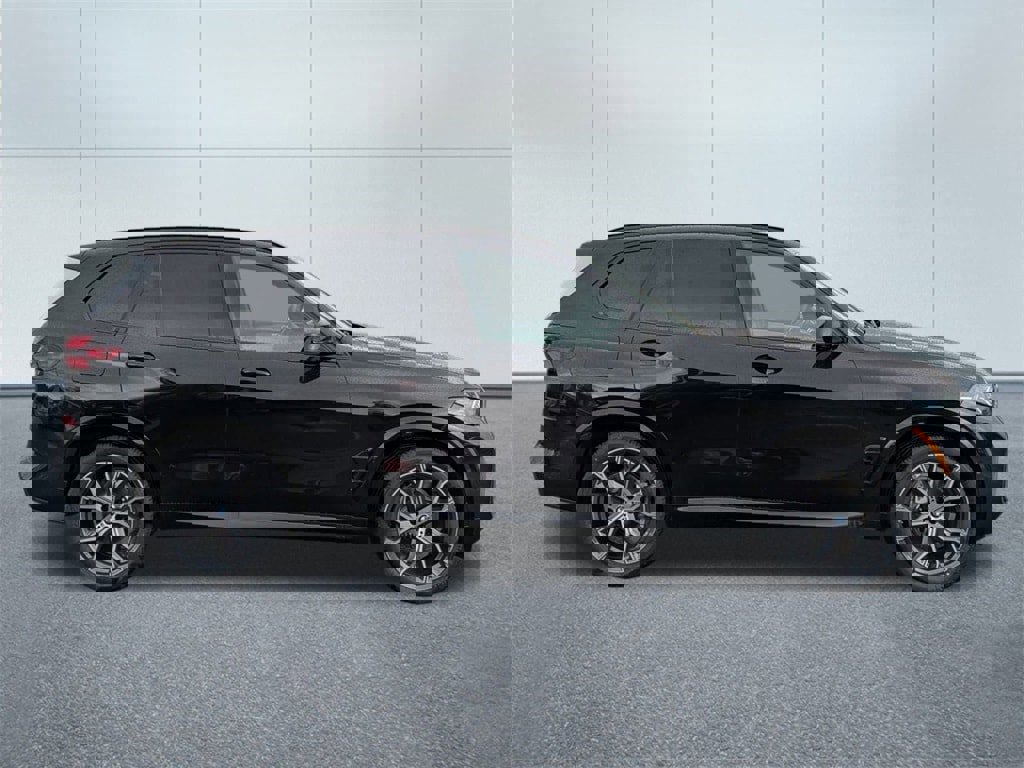 New 2026 BMW X5 xDrive40i w/ M Sport Package image 2