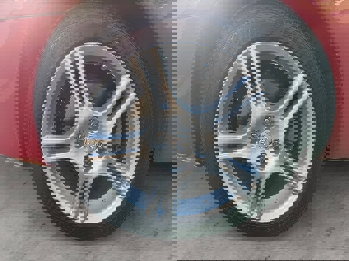 Used 2004 MAZDA MX-5 Miata w/ Convenience Pkg image 9