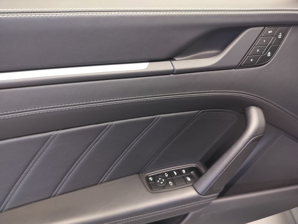 Certified 2025 Porsche 911 Carrera RWD image 16