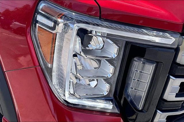 Used 2022 GMC Sierra 2500 AT4 w/ AT4 Premium Plus Package AWD/4WD image 33