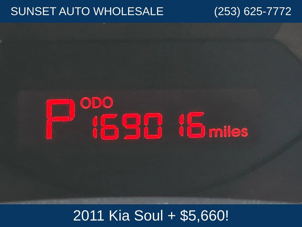 Used 2011 Kia Soul + w/ Audio Pkg FWD image 25