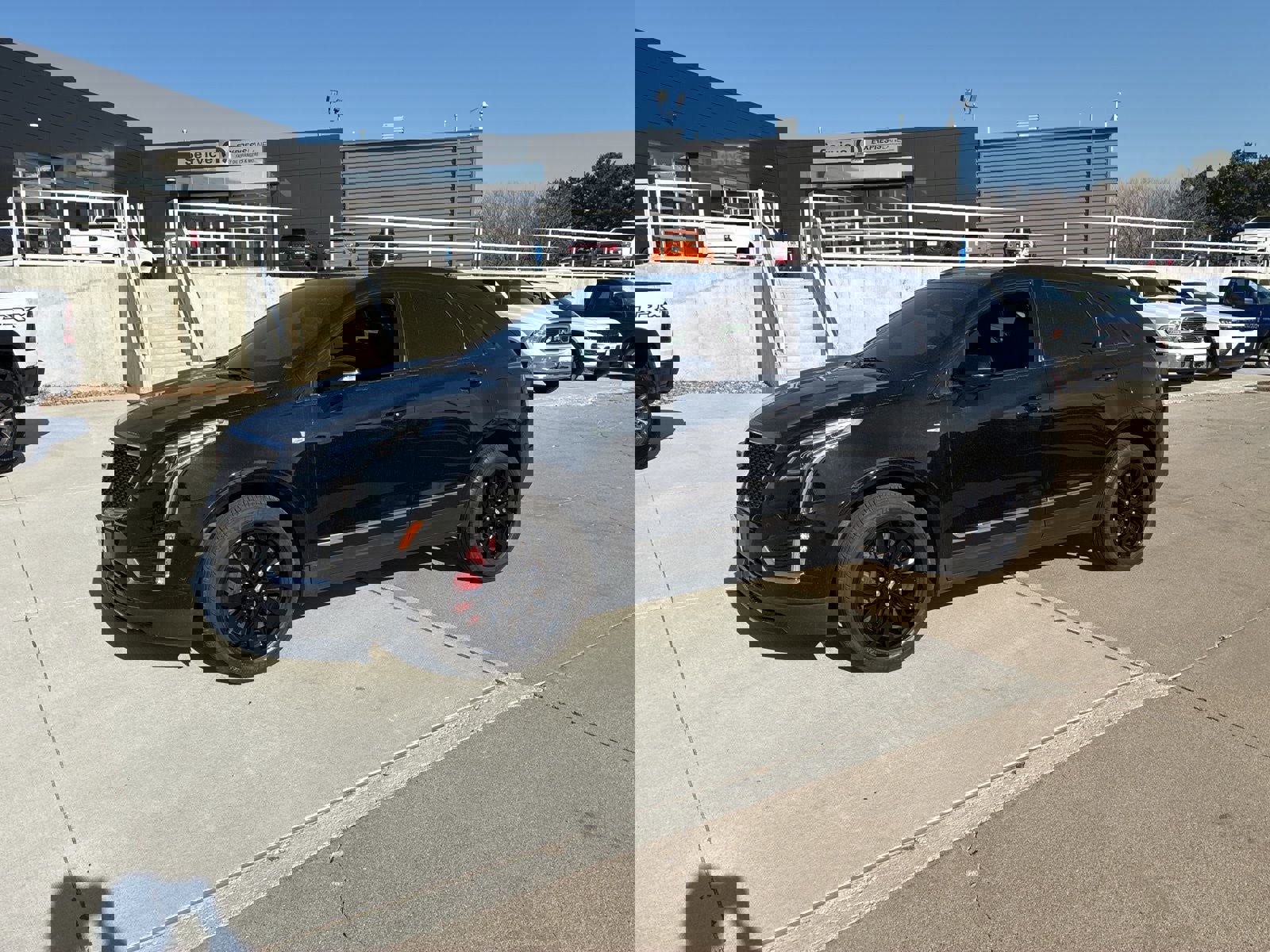 Used 2023 Cadillac XT5 Sportv w/ Technology Package image 1