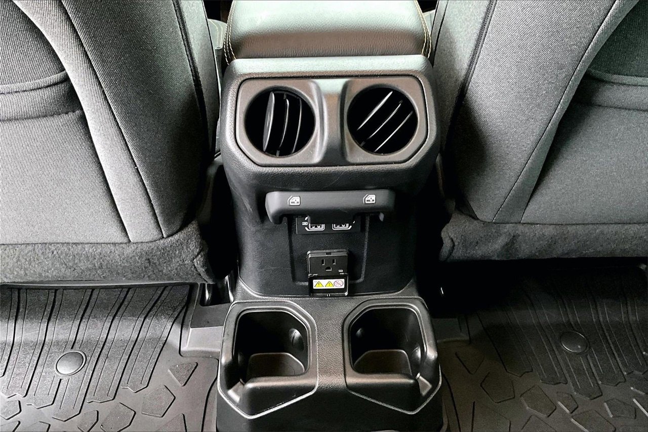 Certified 2024 Jeep Wrangler Sahara image 15