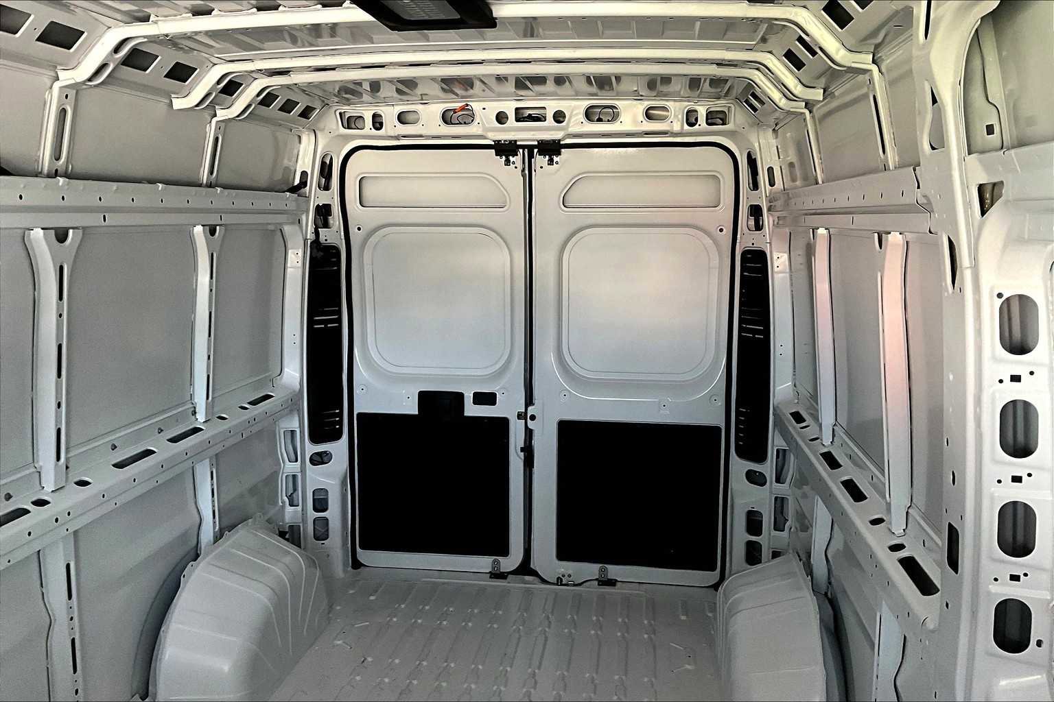 New 2026 RAM ProMaster 2500 image 18
