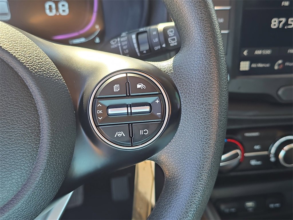 Certified 2025 Kia Soul LX w/ LX Technology Package image 31