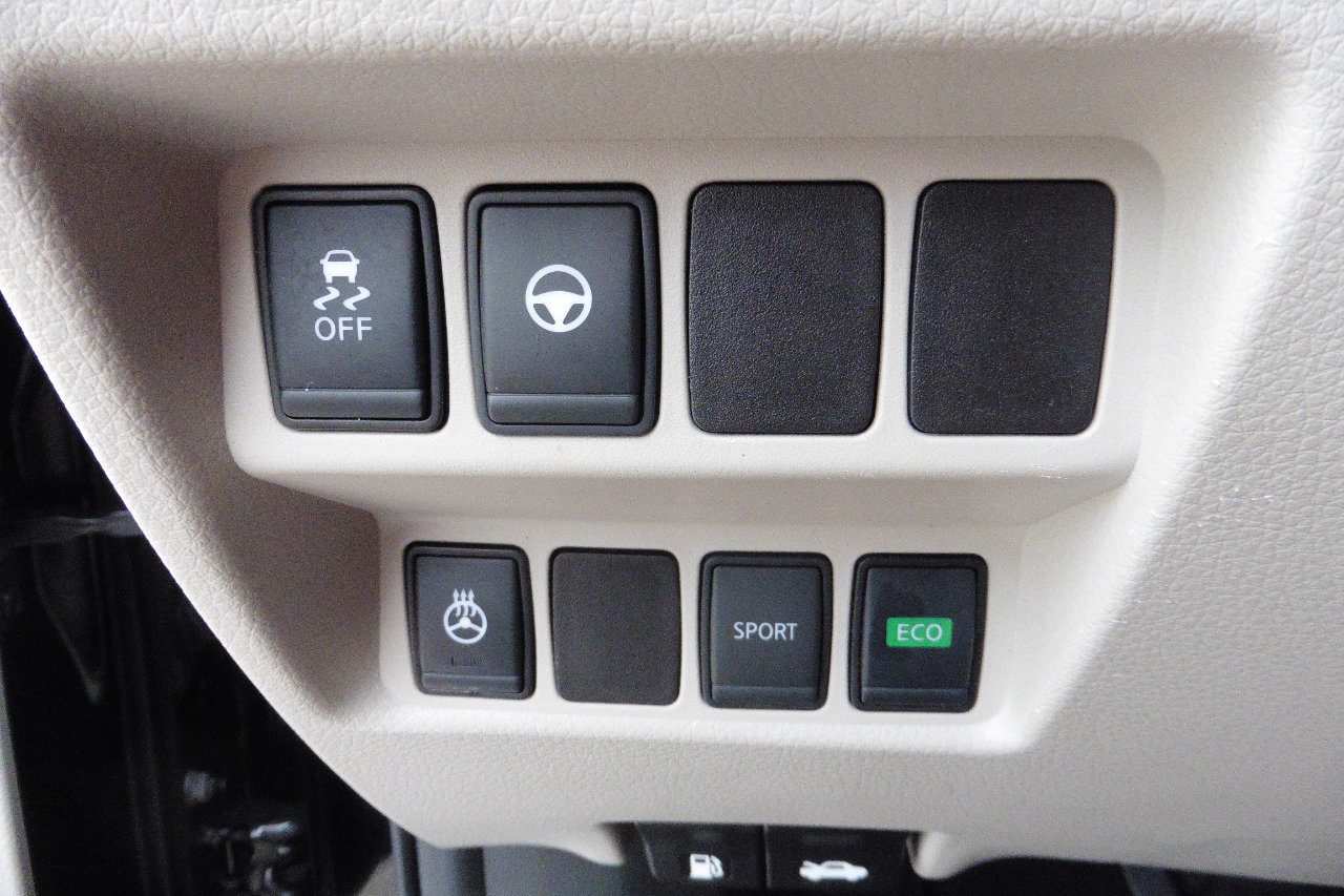 Used 2020 Nissan Rogue Sport SL image 5