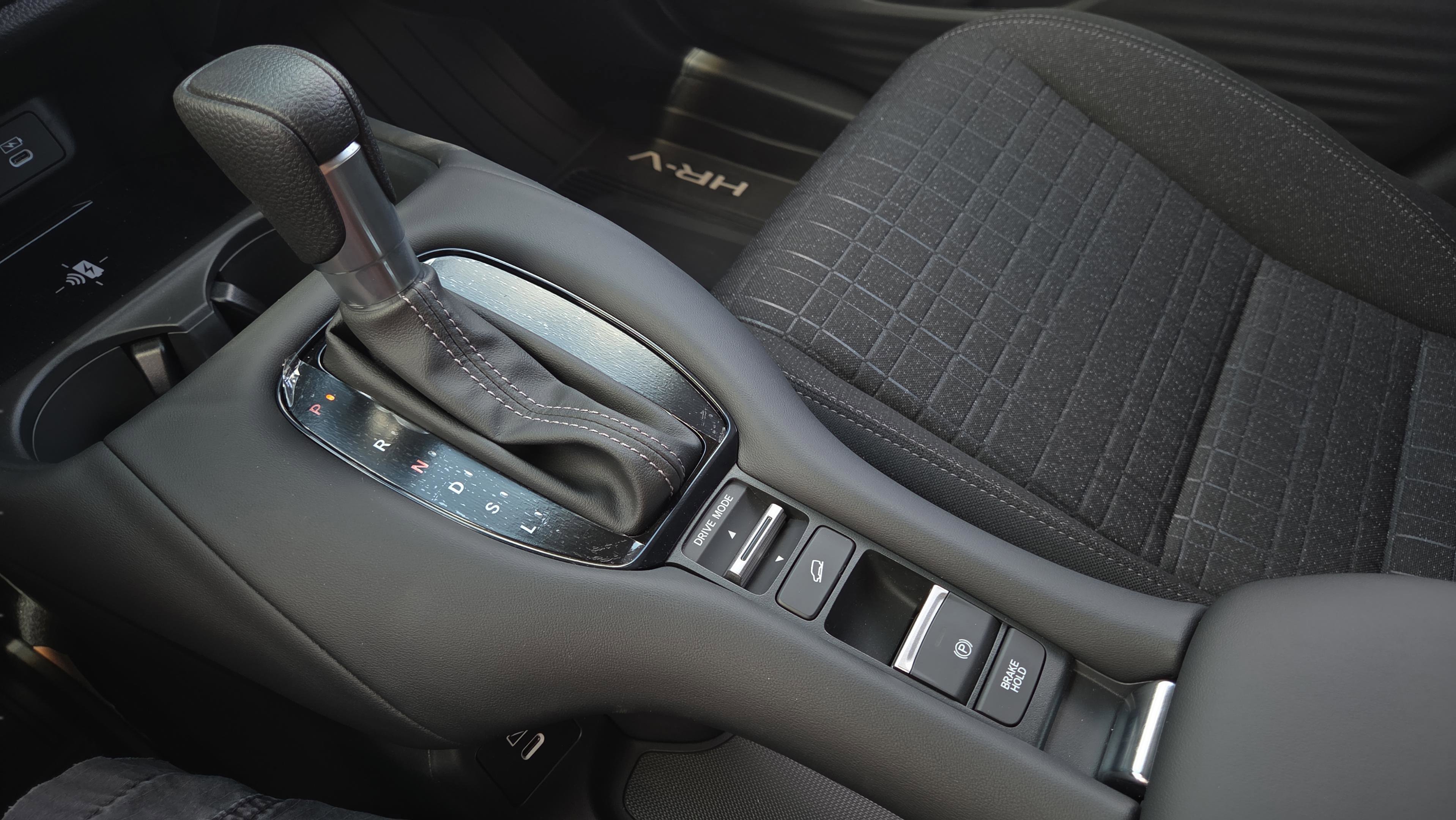 New 2026 Honda HR-V LX image 31