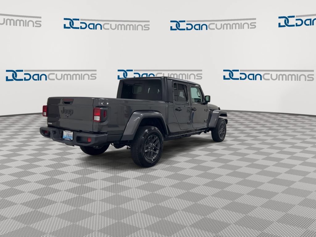 New 2026 Jeep Gladiator Sport AWD/4WD image 8