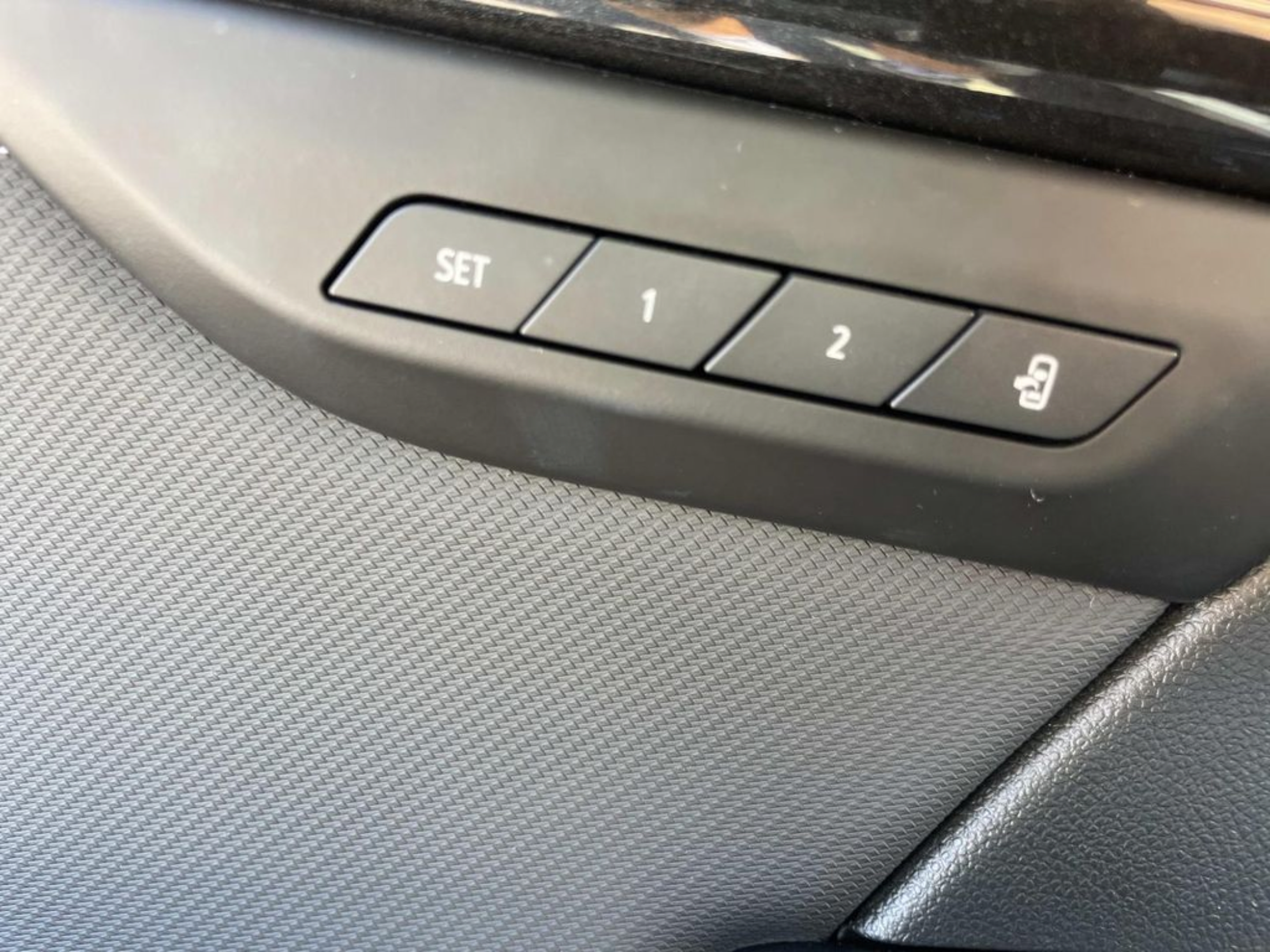 Used 2024 Buick Envision Preferred AWD/4WD image 24