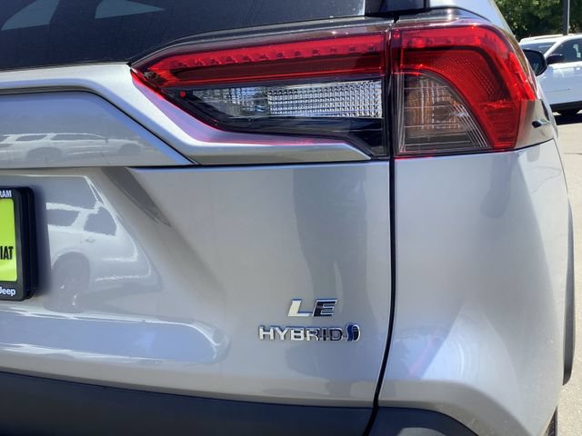Used 2022 Toyota RAV4 LE AWD/4WD image 40
