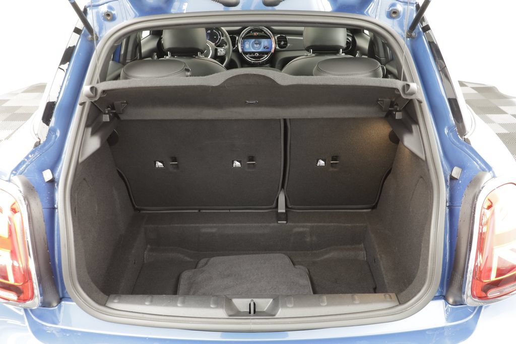 Used 2022 MINI Cooper 4-Door Hardtop FWD image 18