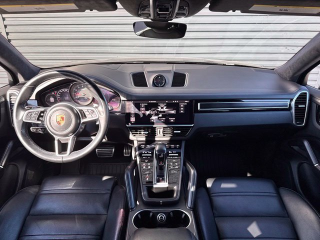Used 2021 Porsche Cayenne GTS AWD/4WD image 18