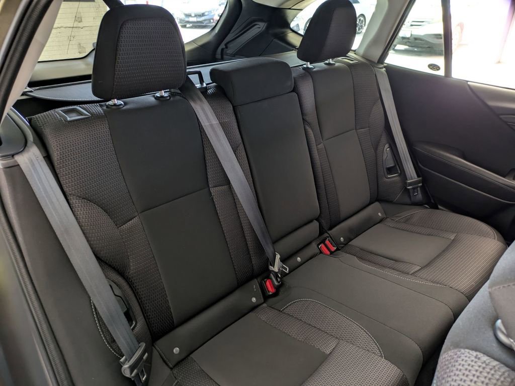 Used 2025 Subaru Outback Premium image 27