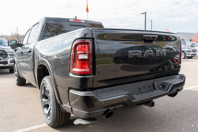 New 2026 RAM 1500 4x4 Crew Cab image 7